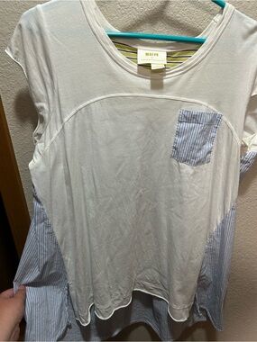 Mauve Cream Top with Blue Stripe Pocket & Side Panels